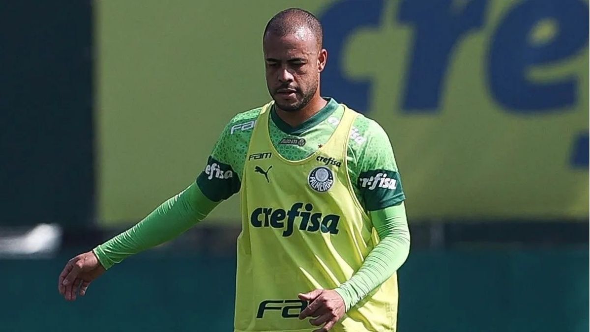 Palmeiras: lateral Mayke desperta interesse do Grêmio no mercado futebolístico.