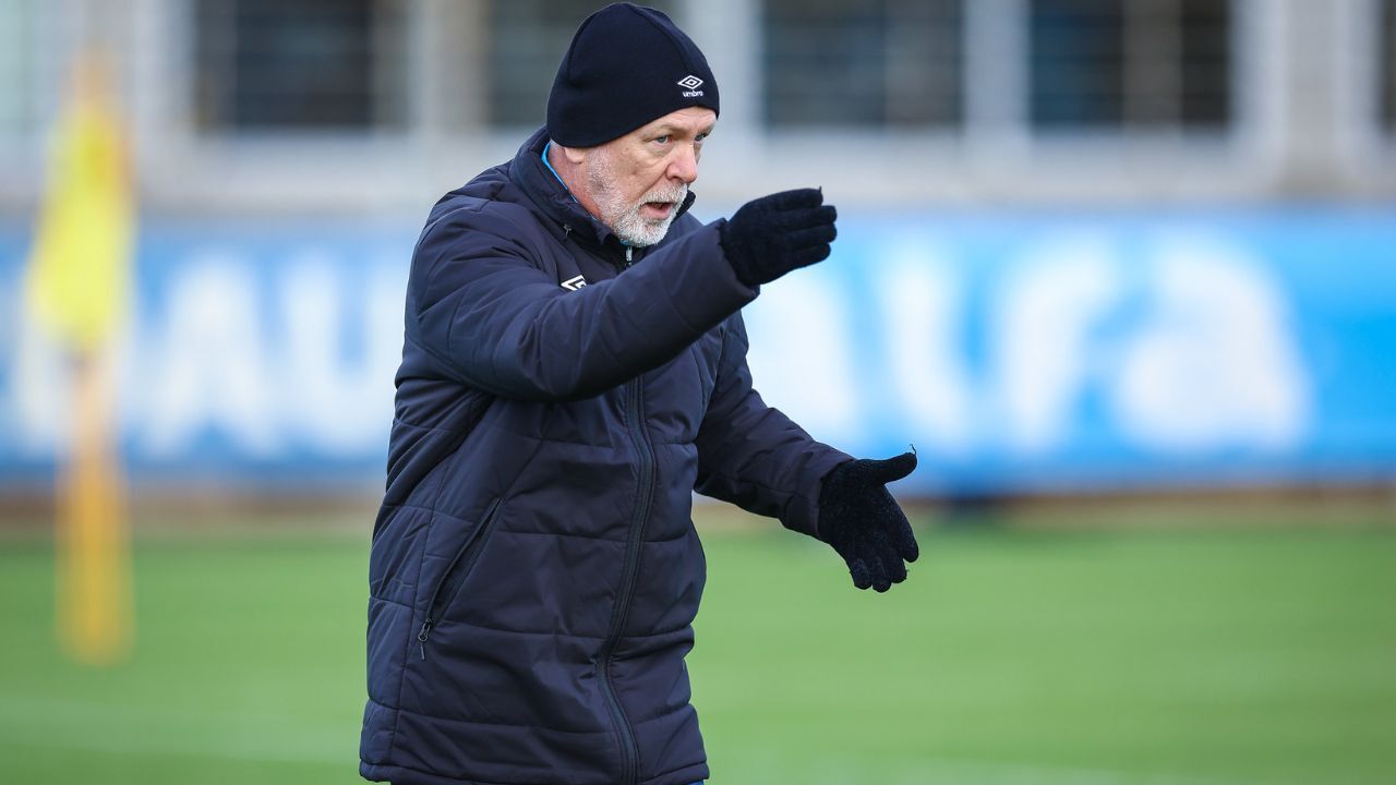 Grêmio define estratégias para jogo-treino contra o Aimoré.