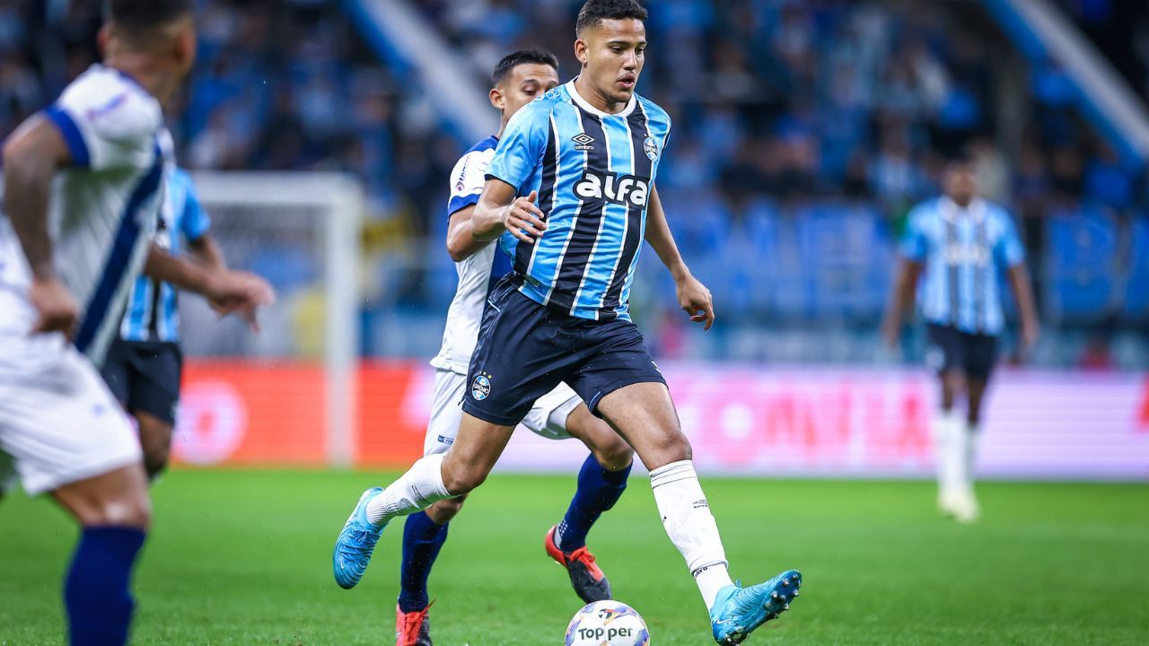 Gustavo Martins em Grêmio x São José