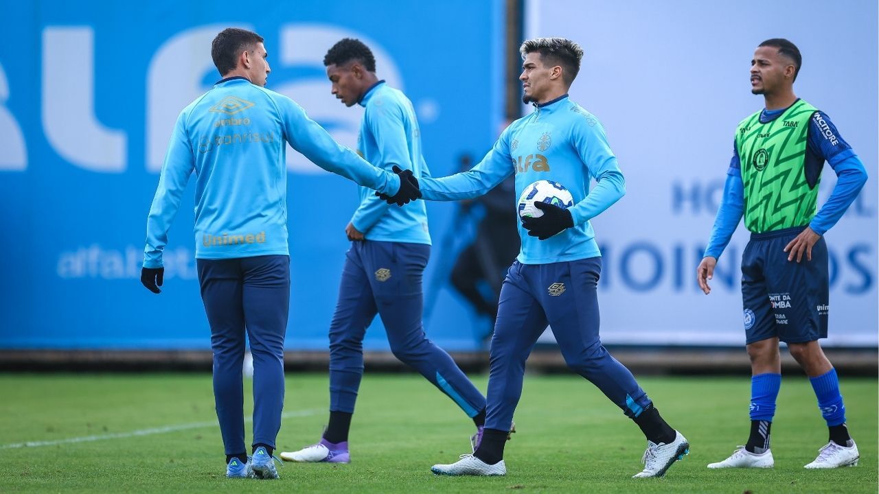 Arezo no jogo-treino do Grêmio