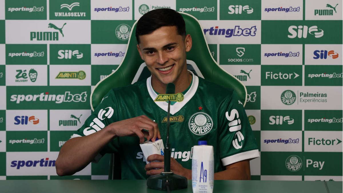 Sosa na sua apresentação ao Palmeiras