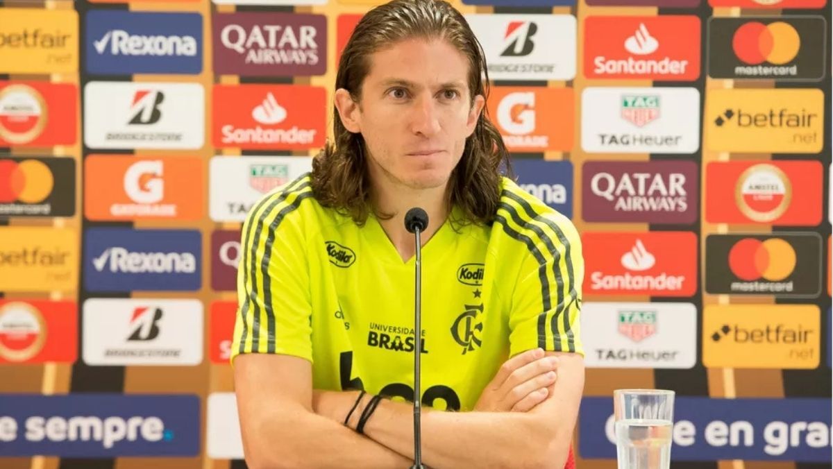 Flamengo treina no CT do Grêmio antes de enfrentar o Inter pela Libertadores. Filipe Luís agradeceu ao clube gaúcho pela estrutura cedida em Porto Alegre.