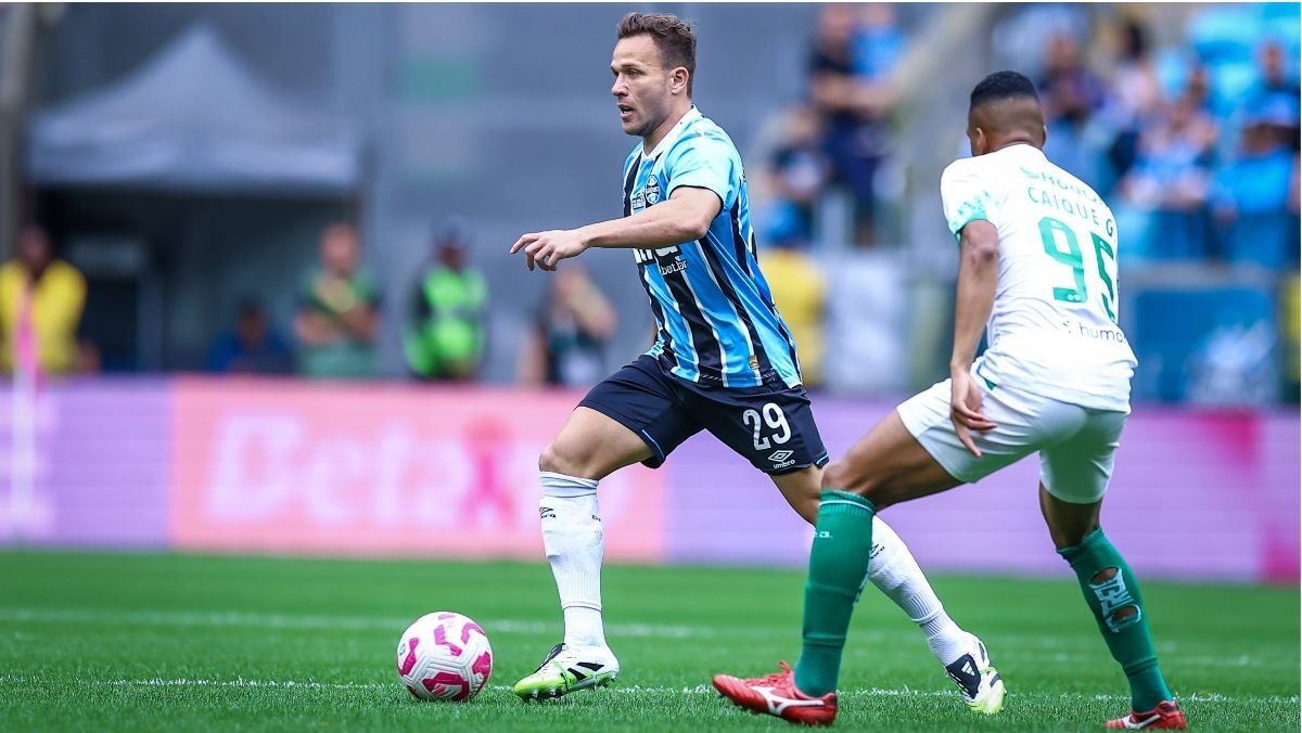 Grêmio hoje: permanência de Arthur, novo meia-armador e reforço no rival