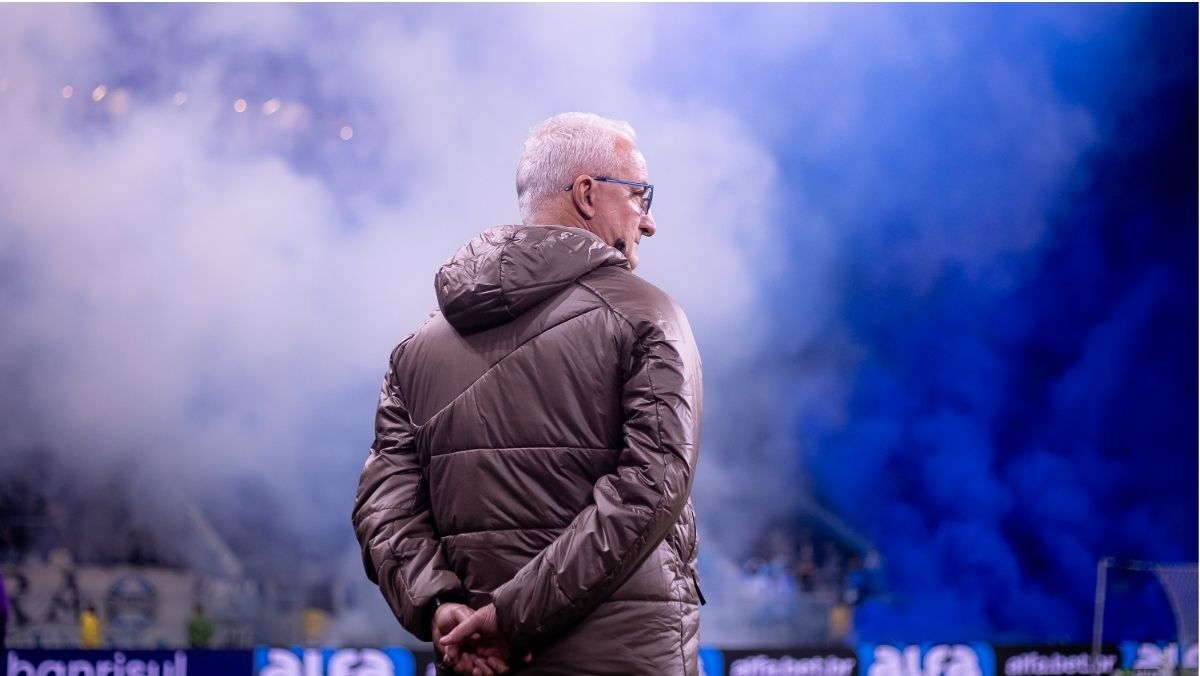 Corinthians x Grêmio: Memphis Depay falta no treino após guerra no Rio de Janeiro