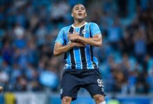 Carlos Vinicius atacante do Grêmio