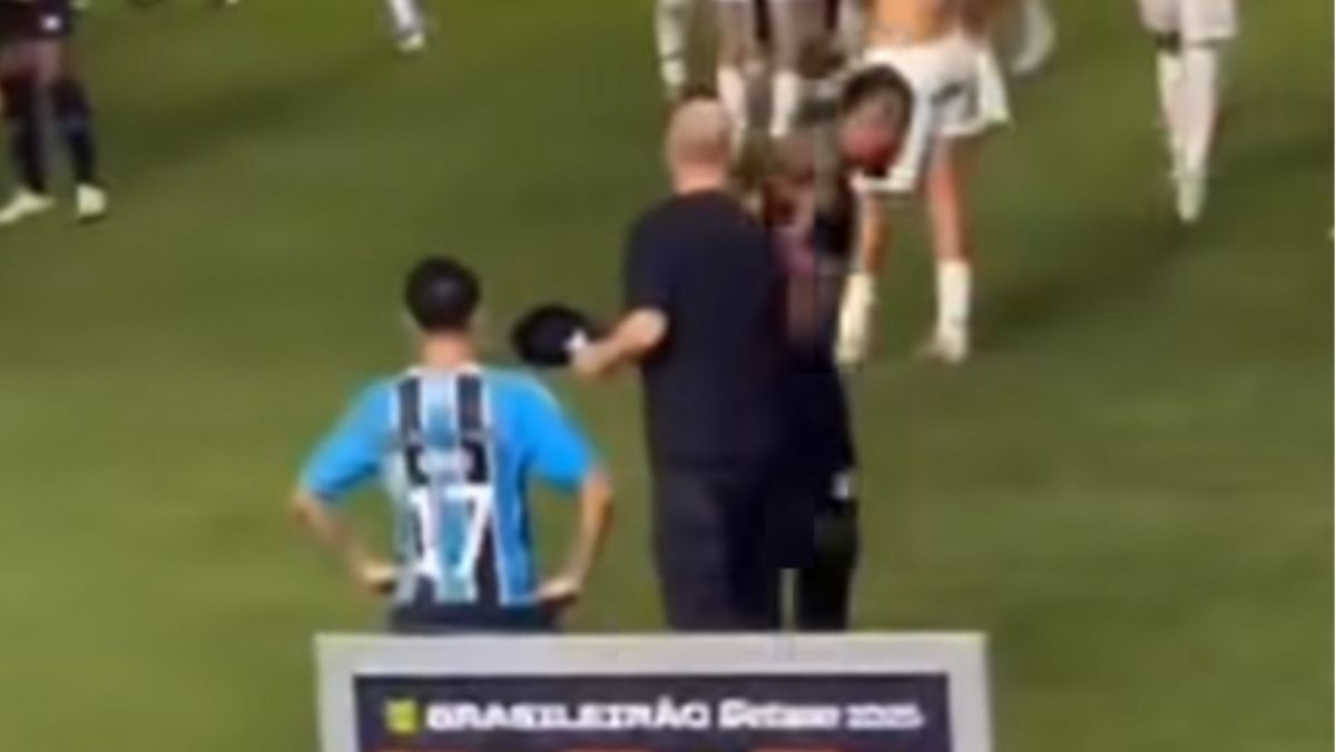 Mano Menezes e Alex Santana se desentendem após Grêmio e Santos pelo Brasileirão