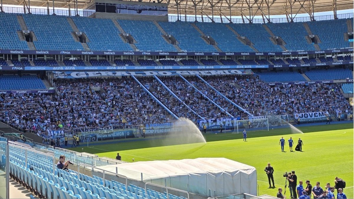 Grêmio aplica goleada em jogo-treino contra o Brasil de Pelotas