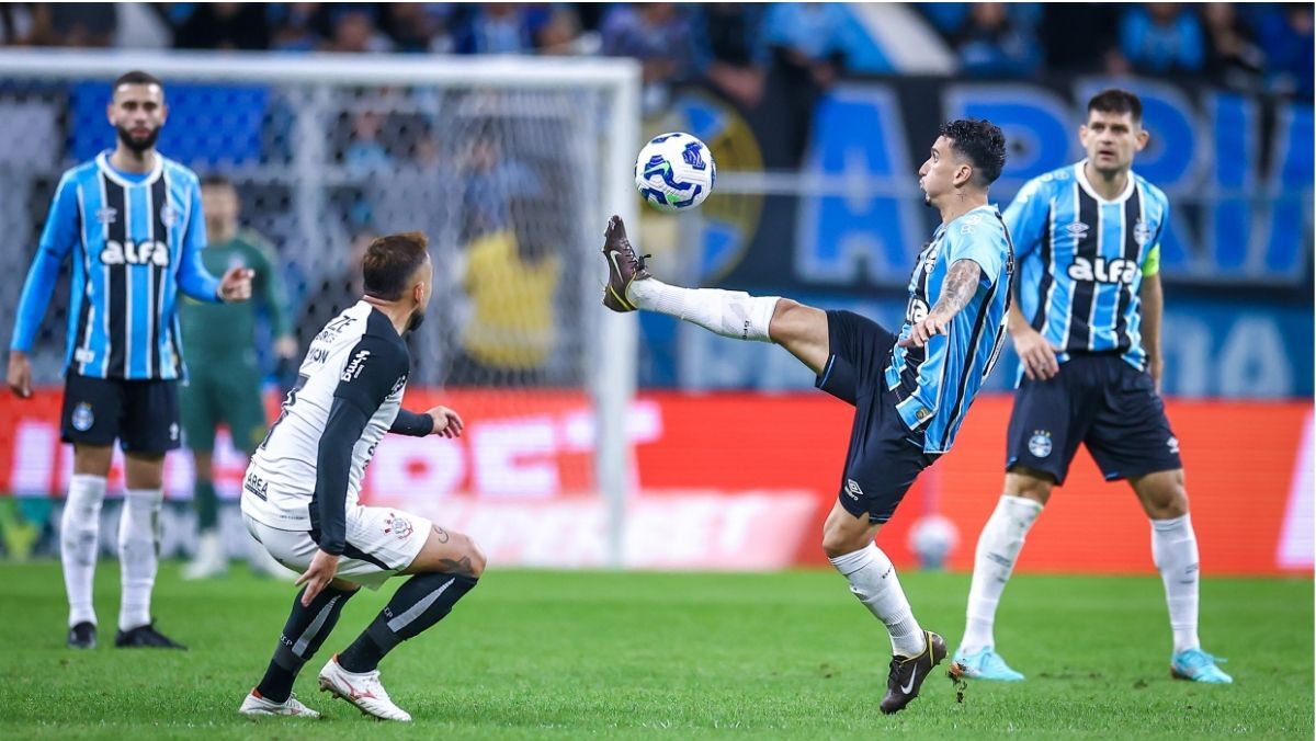 Dodi, jogador do Grêmio contra o Corinthians.