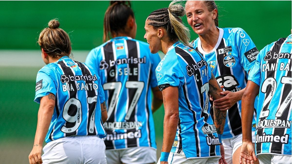 Camila Pini jogadora do Grêmio