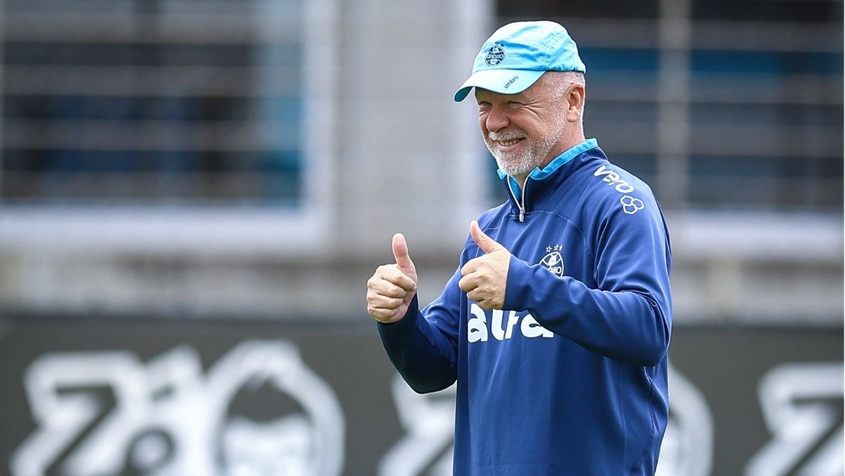 Mano muda avaliação de última hora e escolhe novo titular para o Grêmio