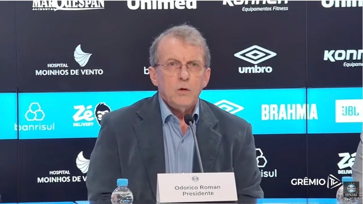 Atacante do Grêmio envia carta para direção e pede para sair do clube