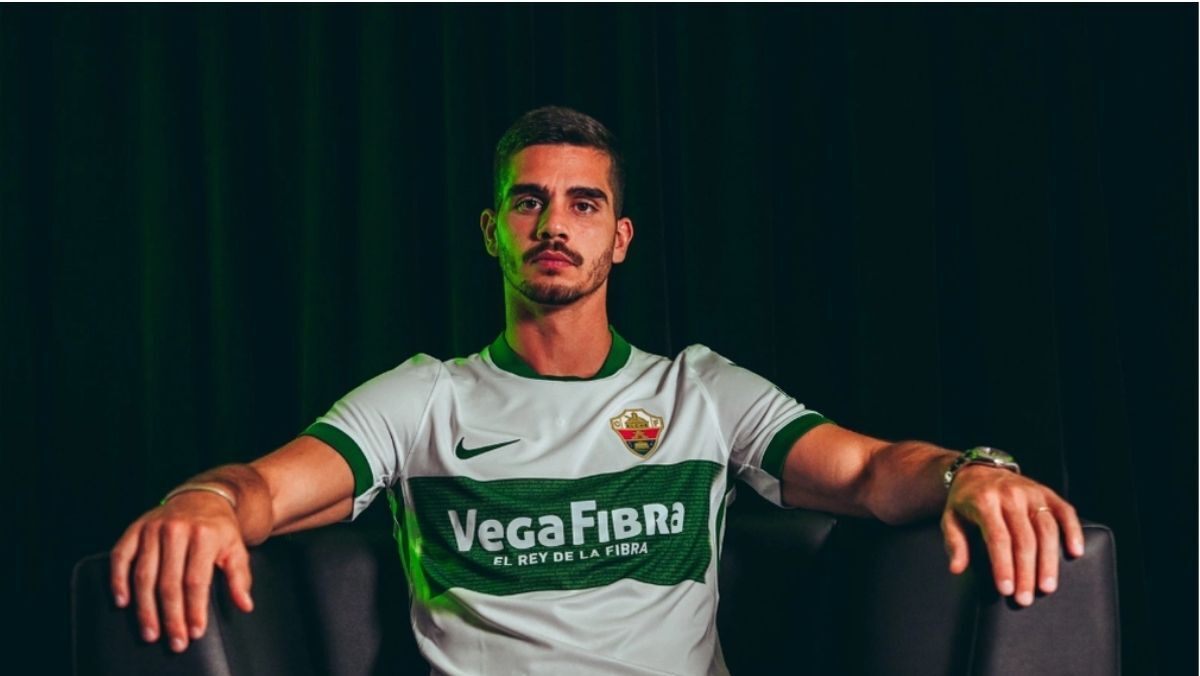 André Silva jogador do Elche 