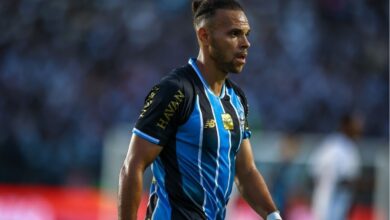 Braithwaite atacante do Grêmio