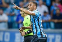 Carlos Vinicius atacante do Grêmio
