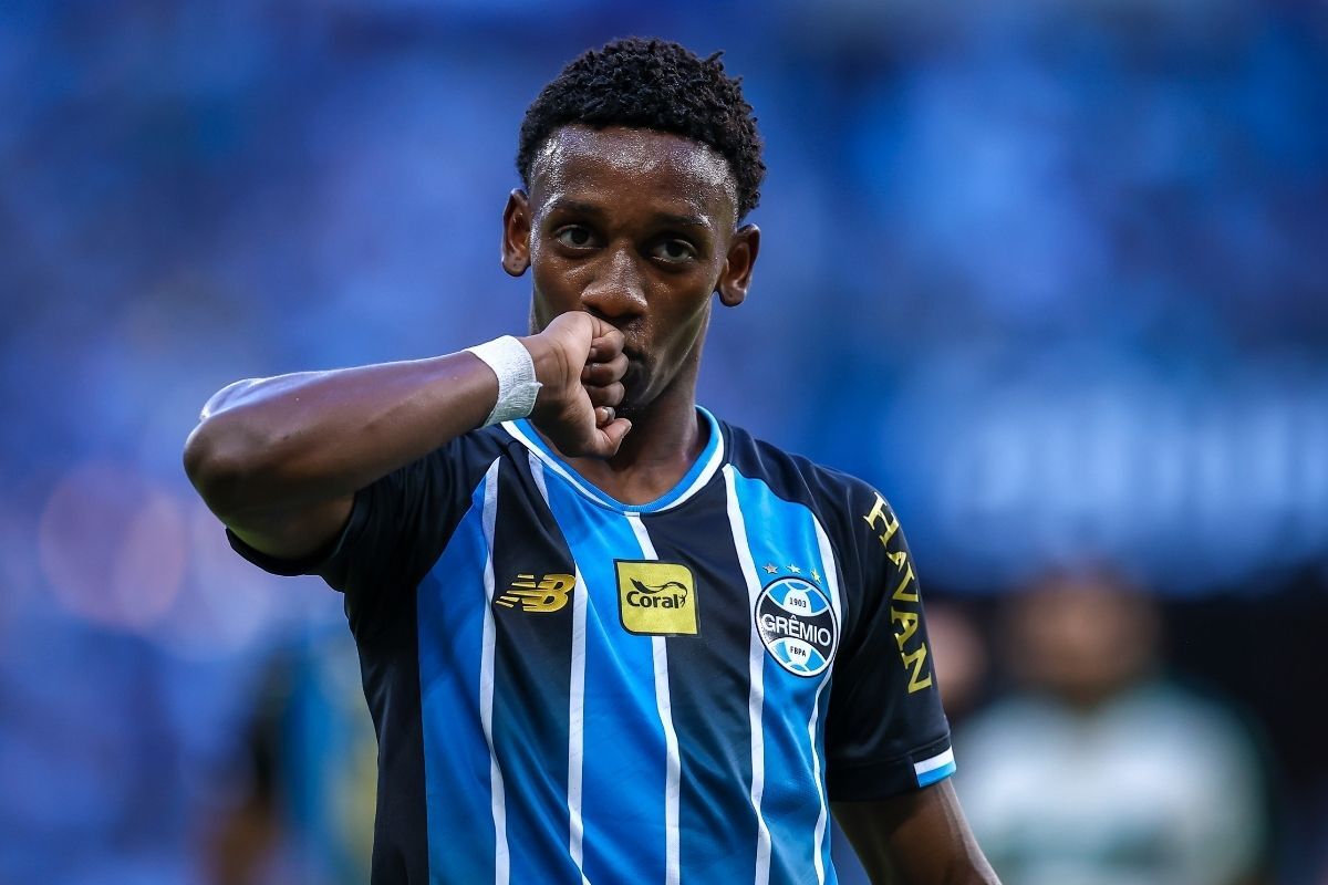 Grêmio, Grêmio x Coritiba,