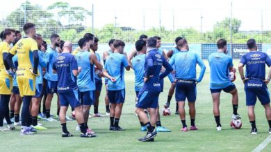 Elenco do gremio em reunião