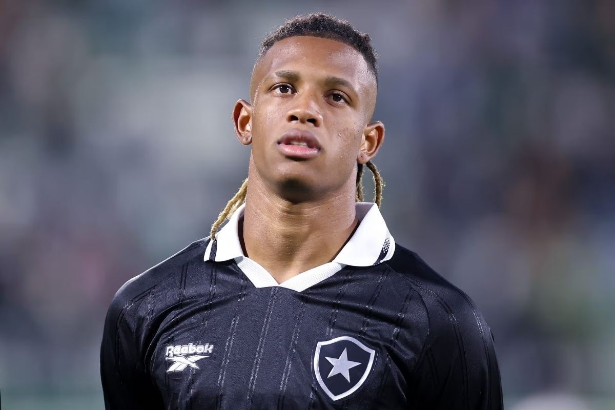 Volante convocado para a Copa do Mundo é afastado pelo Botafogo - Portal do Gremista