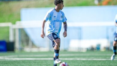 Vitor Ramon arrancou desde a defesa e marcou um golaço na vitória do Grêmio por 5 a 0 sobre o Real Sport na Copa do Brasil Sub-20.