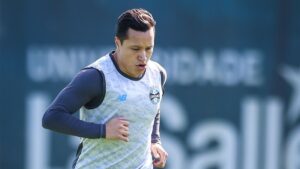 Grêmio perde Marlon por lesão e lateral ficará fora dos próximos três jogos