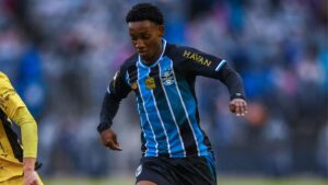 Imprensa de Portugal se rende a ex-Grêmio após estreia: “É craque, sem dúvida”