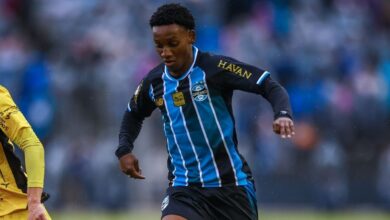 Grêmio fez quase R$ 300 milhões com quatro jovens; veja onde eles estão - Grêmio Gabriel Mec estreou pelo Porto contra o Deportivo La Coruña e recebeu fortes elogios do jornal português A Bola.