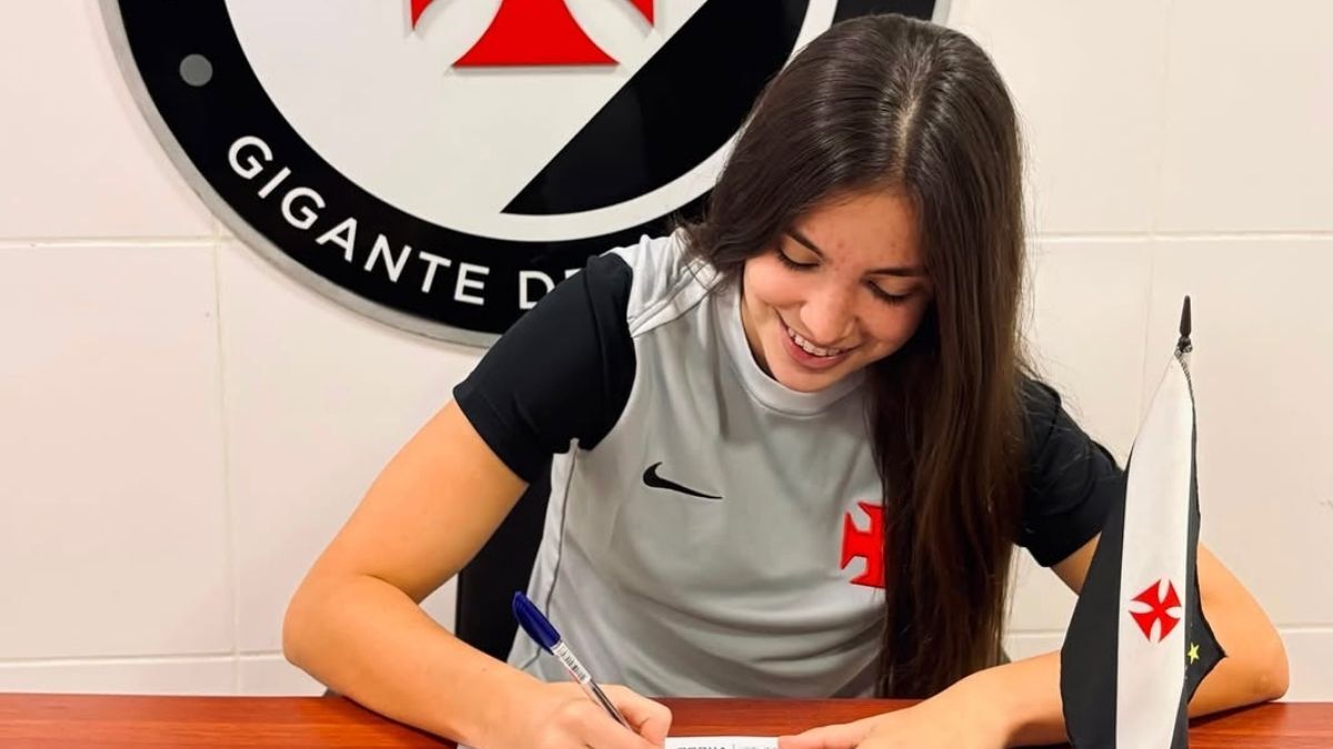 Vasco acerta contratação de atacante ex-Grêmio e Flamengo
