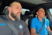 Viery estreia novo quadro do Grêmio, revela detalhes sobre a carreira, GreNal, código de vestimentas e origem do nome - Viery Viery, Grêmio, Na Carona, zagueiro, elenco do Grêmio, Brasileirão 2026, Arena do Grêmio, revelação, base do Grêmio, Luís Castro