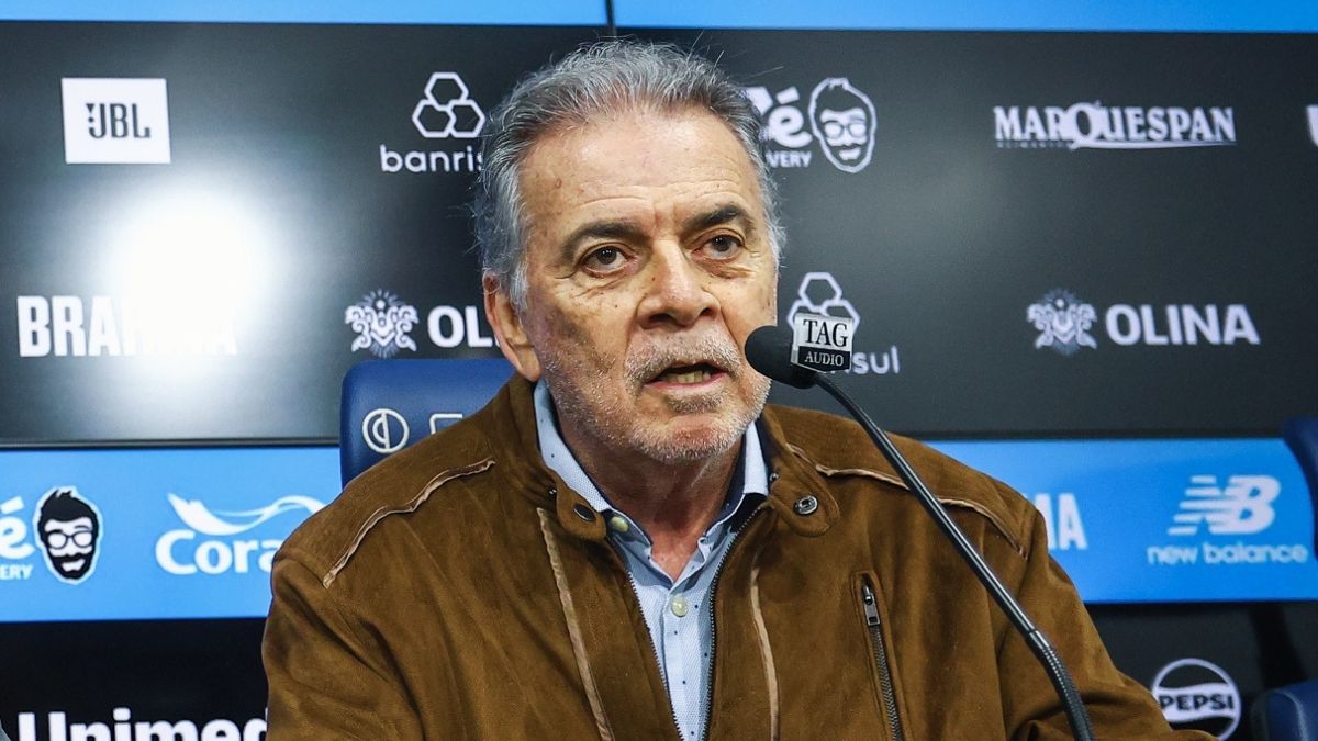 Grêmio ainda quer negociar cinco jogadores nesta janela; veja quem pode sair - Grêmio Grêmio ainda busca negociar cinco jogadores nesta janela. Monsalve e Braithwaite aparecem na lista, e clube quer reduzir folha para R$ 18 milhões.