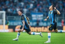 Marlon revela bastidor e elogia Pavón após gol da classificação do Grêmio - Pavon Grêmio Marlon elogiou Pavón após o gol da classificação do Grêmio sobre o Mirassol e destacou a persistência do atacante diante das críticas da torcida.