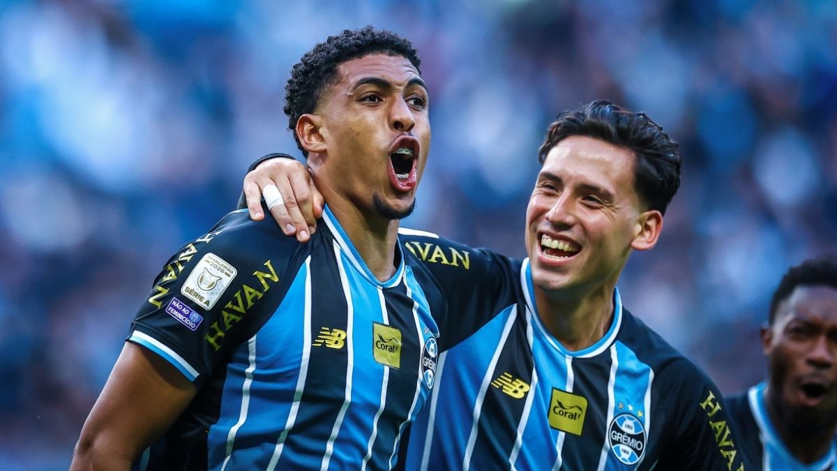 Wallace revela bastidor que ajuda a explicar início surpreendente pelo Grêmio - Wallace Grêmio Wallace explicou o bom início no Grêmio e revelou como se preparou para atuar pelo lado esquerdo da defesa mesmo sendo destro.