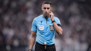 CBF define árbitro do Gre-Nal 455 que já apitou vitória do Grêmio em 2026