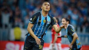 Grêmio solta sequência de provocações após eliminar o Inter; confira os memes