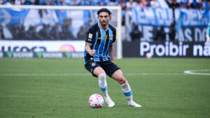 Guerrinha aponta problema no Grêmio e cita Krovinović como possível solução para Renato