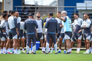Grêmio tem cinco jogadores sob avaliação e Renato ganha problemas para o Gre-Nal