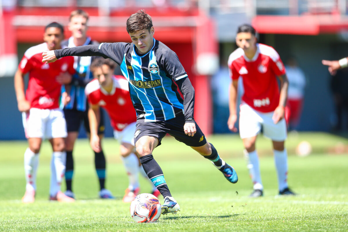 Jefinho meia do Grêmio